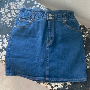 NWT - Signature 8 - denim skirt - small